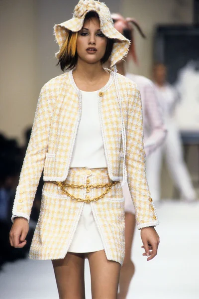 Look 29